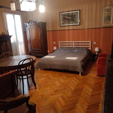 San Petronio Room And Suite Rooms - By Bolognacentro Luxuryh Ngoại thất bức ảnh