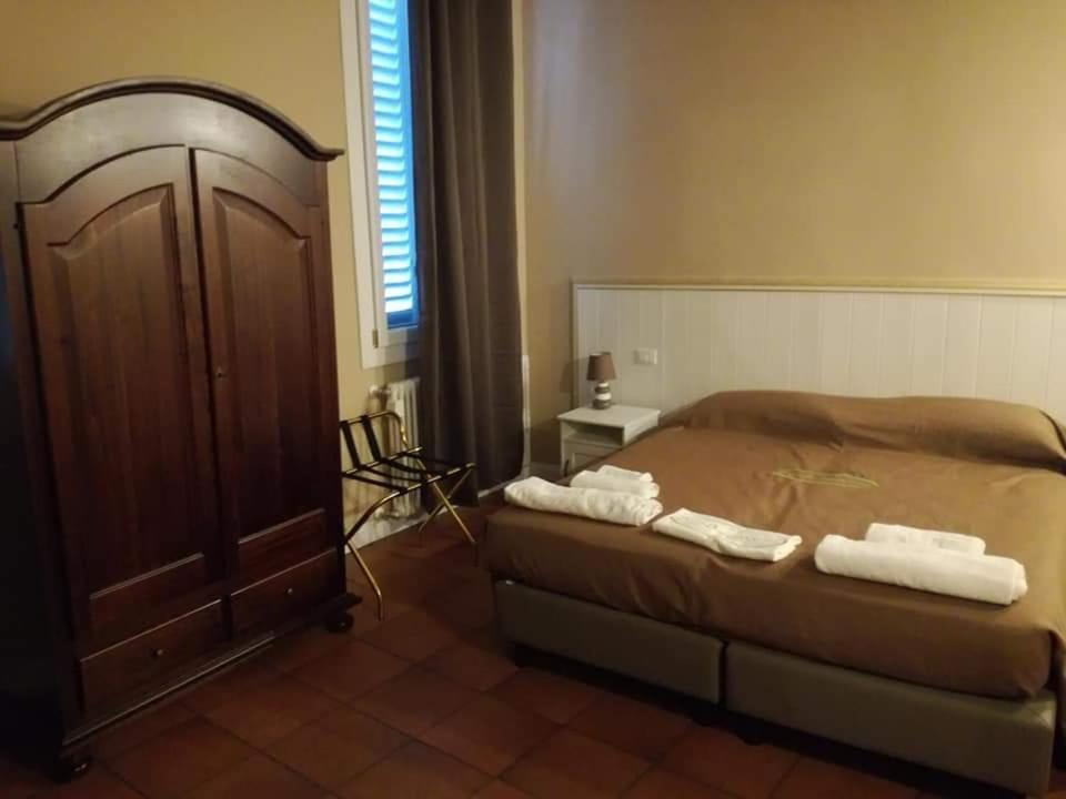 San Petronio Room And Suite Rooms - By Bolognacentro Luxuryh Phòng bức ảnh